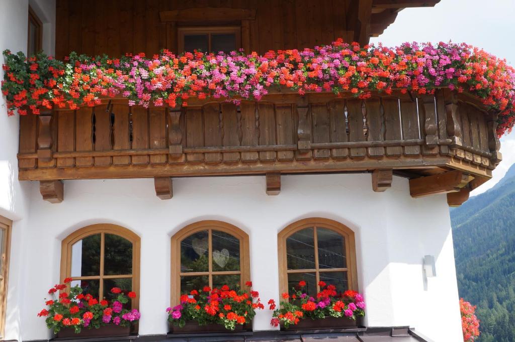Pension Strolz Sankt Anton am Arlberg Exterior foto