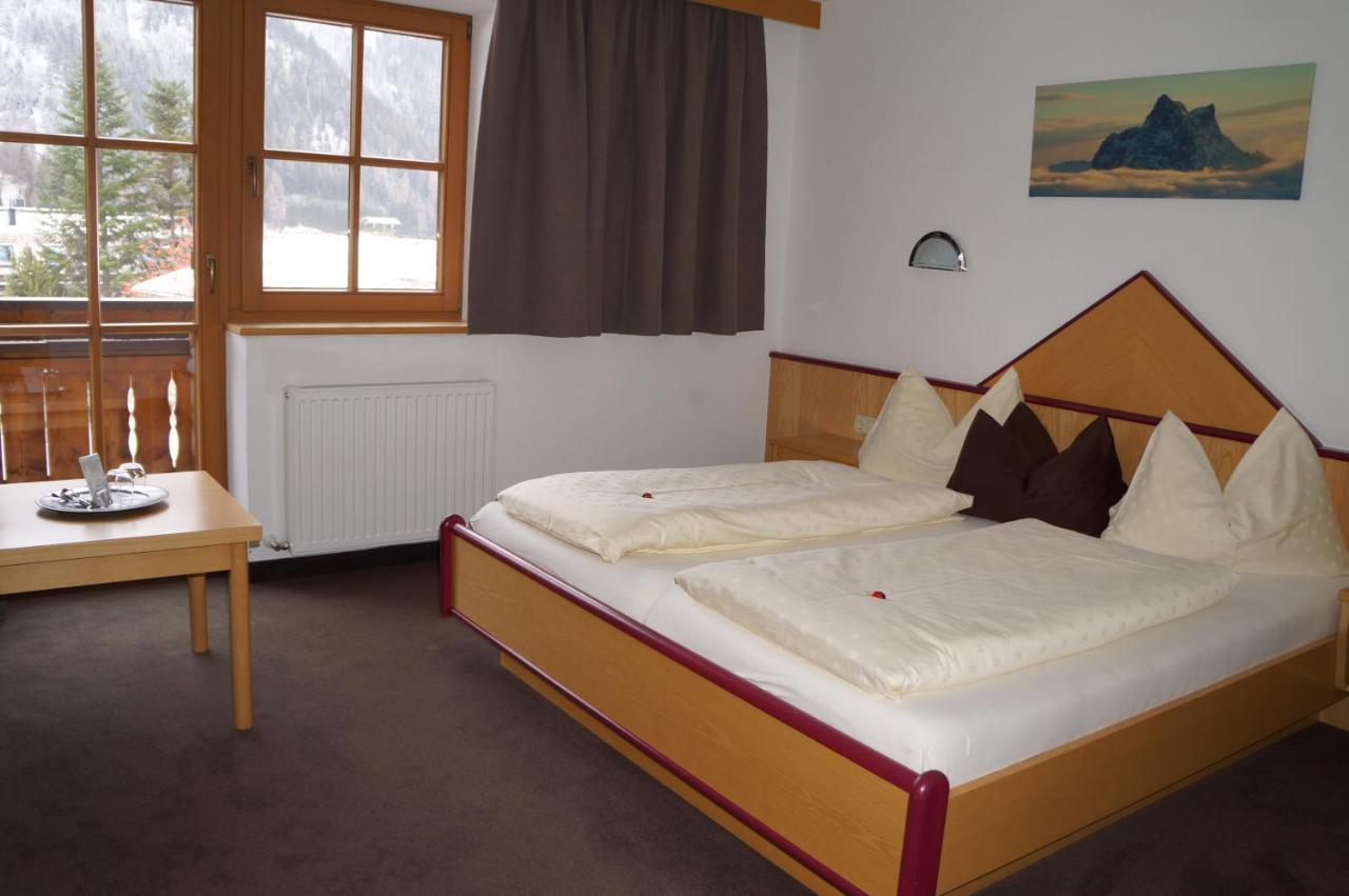 Pension Strolz Sankt Anton am Arlberg Exterior foto