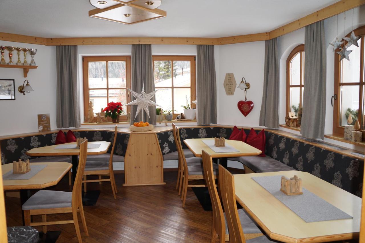 Pension Strolz Sankt Anton am Arlberg Exterior foto